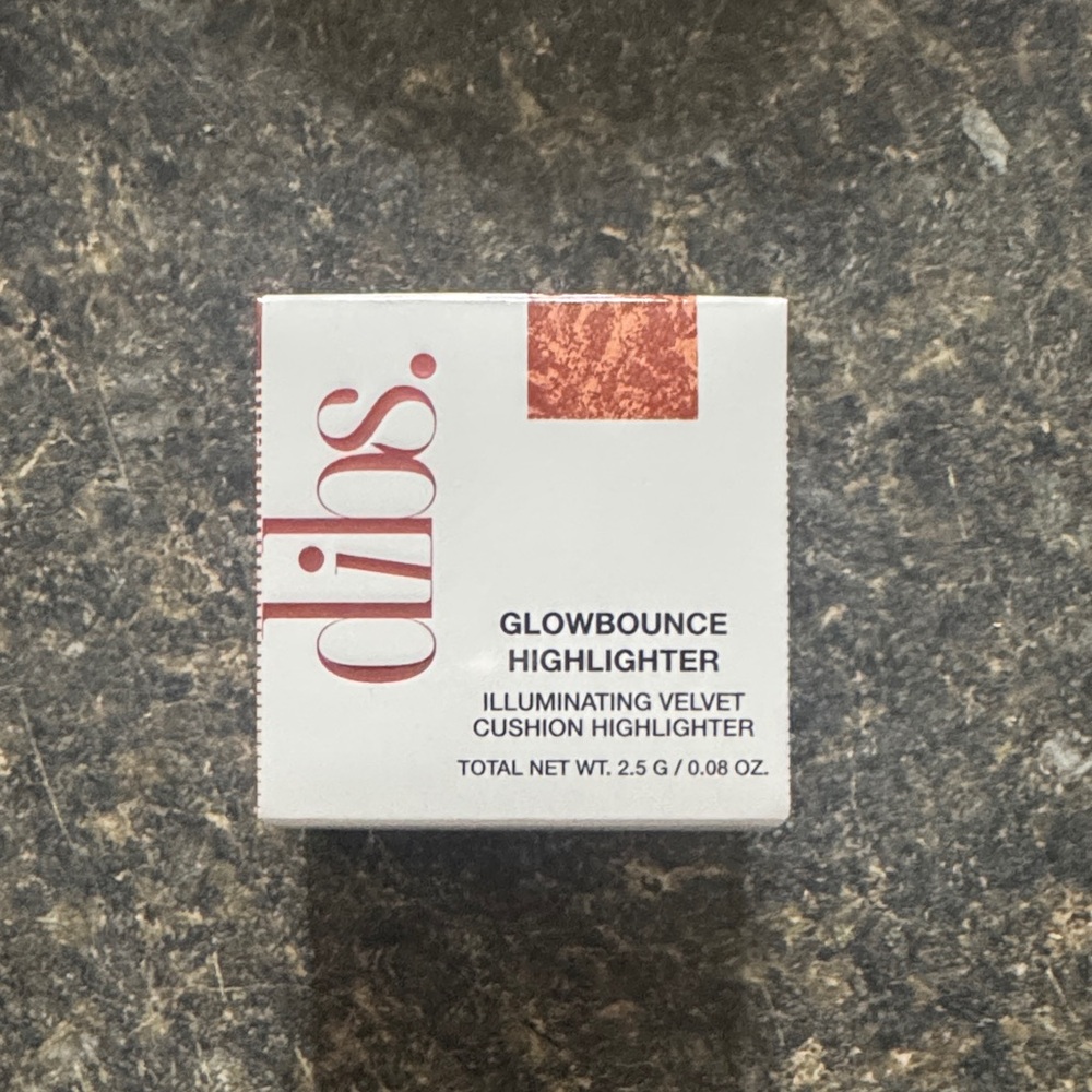 Dibs GlowBounce Illuminating Highlighter - Velvet Cushion in Gold